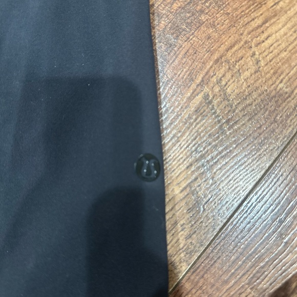 Lululemon Athletica Black Ankle Cropped Pants (On the Fly) - Picture 2 of 3